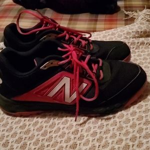 Men's size 12 New Balance tennis shoes